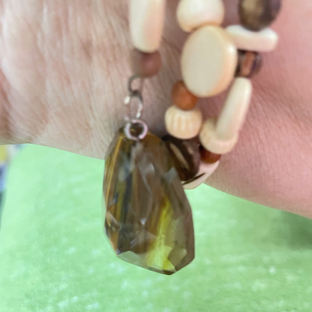 Mixed Shades of Brown Faceted Teardrop Beaded Bracelet